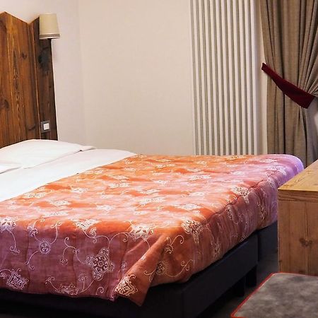 Hotel Serena 디마로 외부 사진