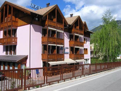 Hotel Serena 디마로 외부 사진