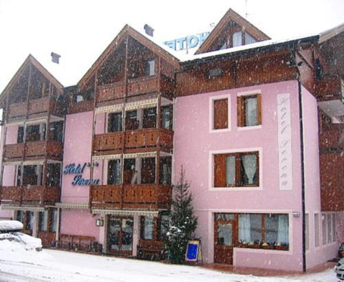 Hotel Serena 디마로 외부 사진