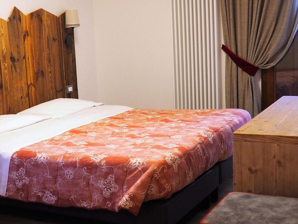 Hotel Serena 디마로 외부 사진
