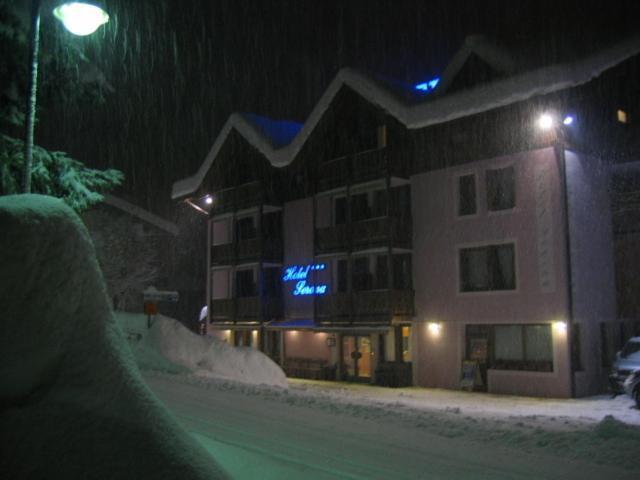 Hotel Serena 디마로 외부 사진